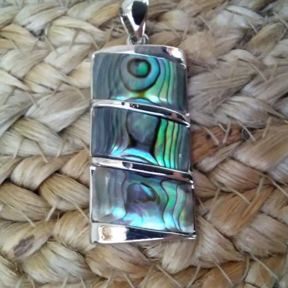 Jewelry - Abalone Pendant -NEW